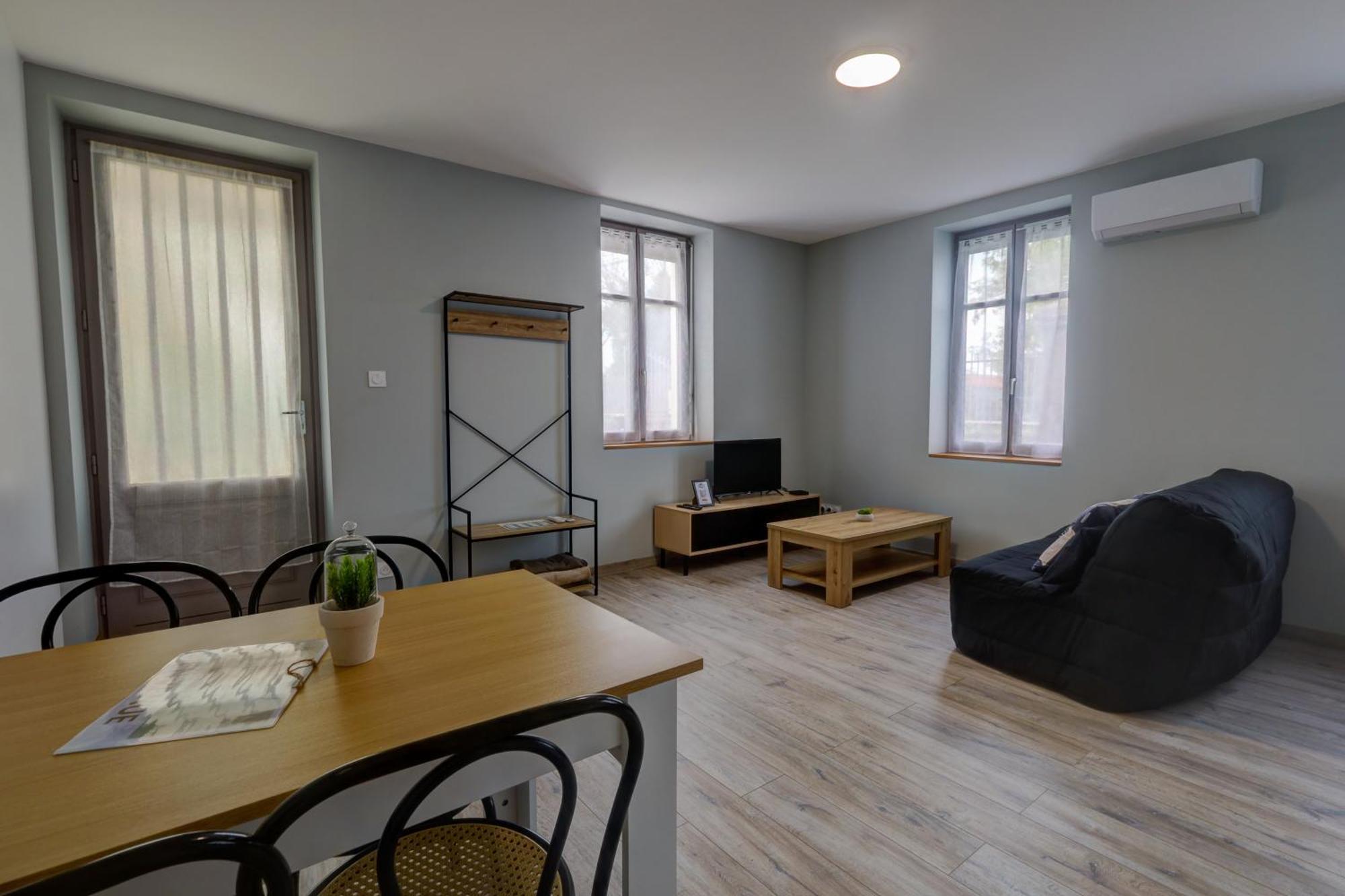 Appartamento Le Westy 1 Hieres-Sur-Amby Esterno foto
