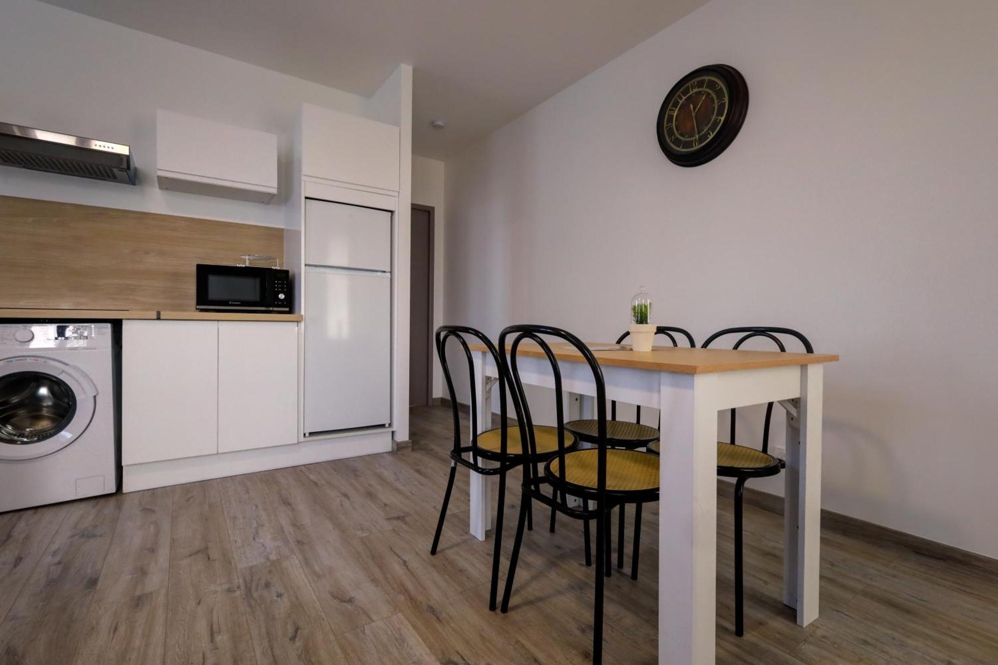 Appartamento Le Westy 1 Hieres-Sur-Amby Esterno foto